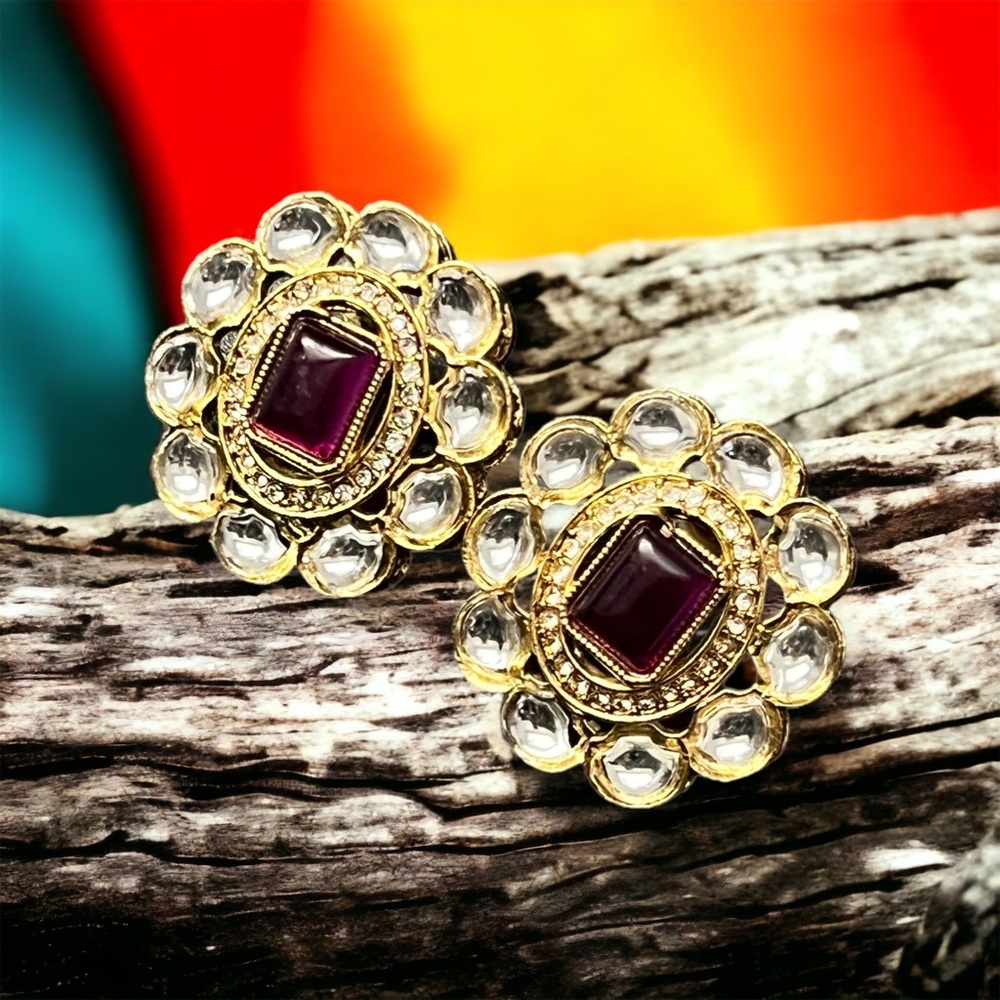 Maroon studs